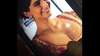 Sonam Kapoor cum tribute